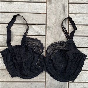 Chantelle Bra EUC size 32DDDD black lace